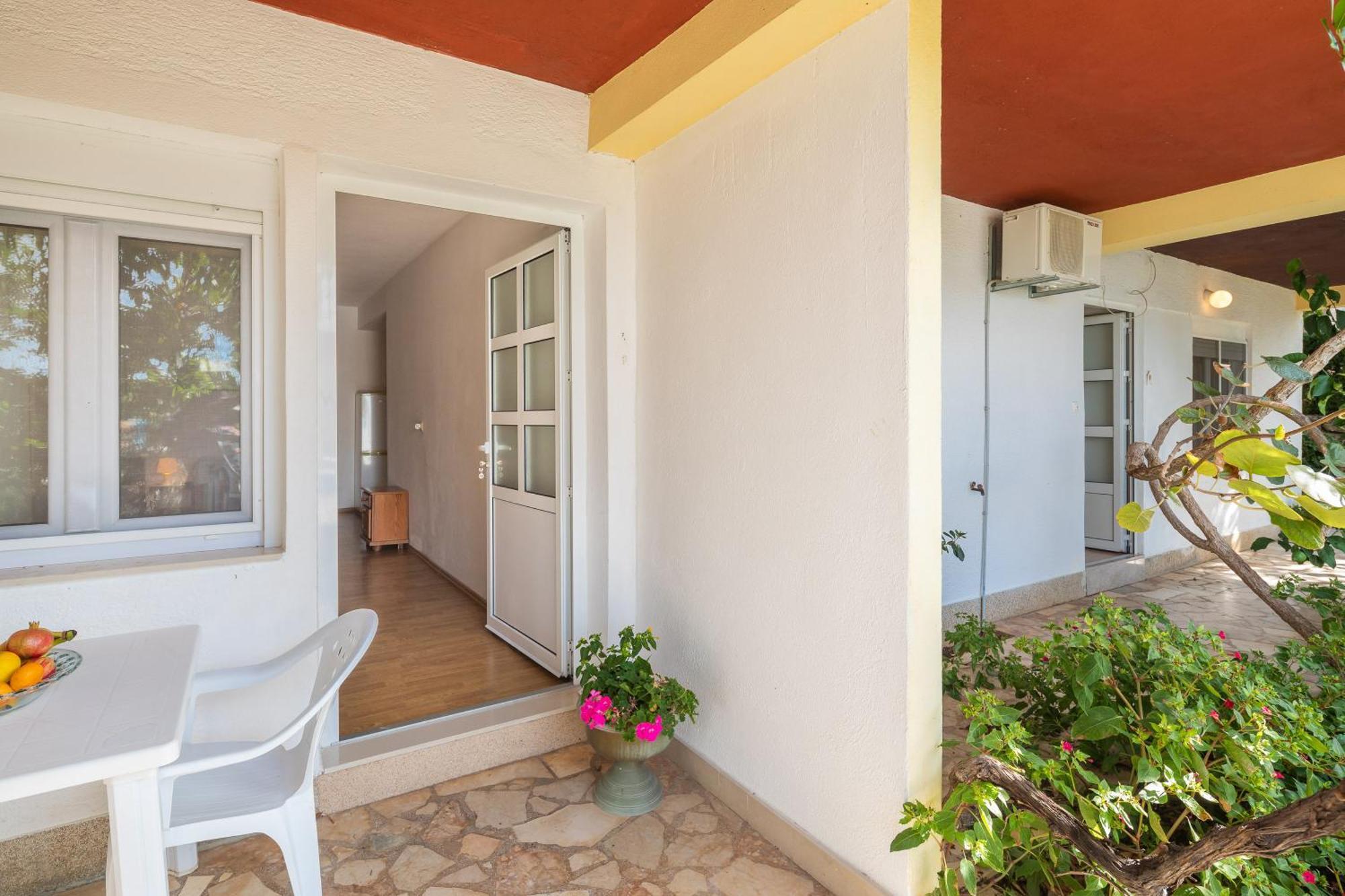 Apartment Roza Omiš