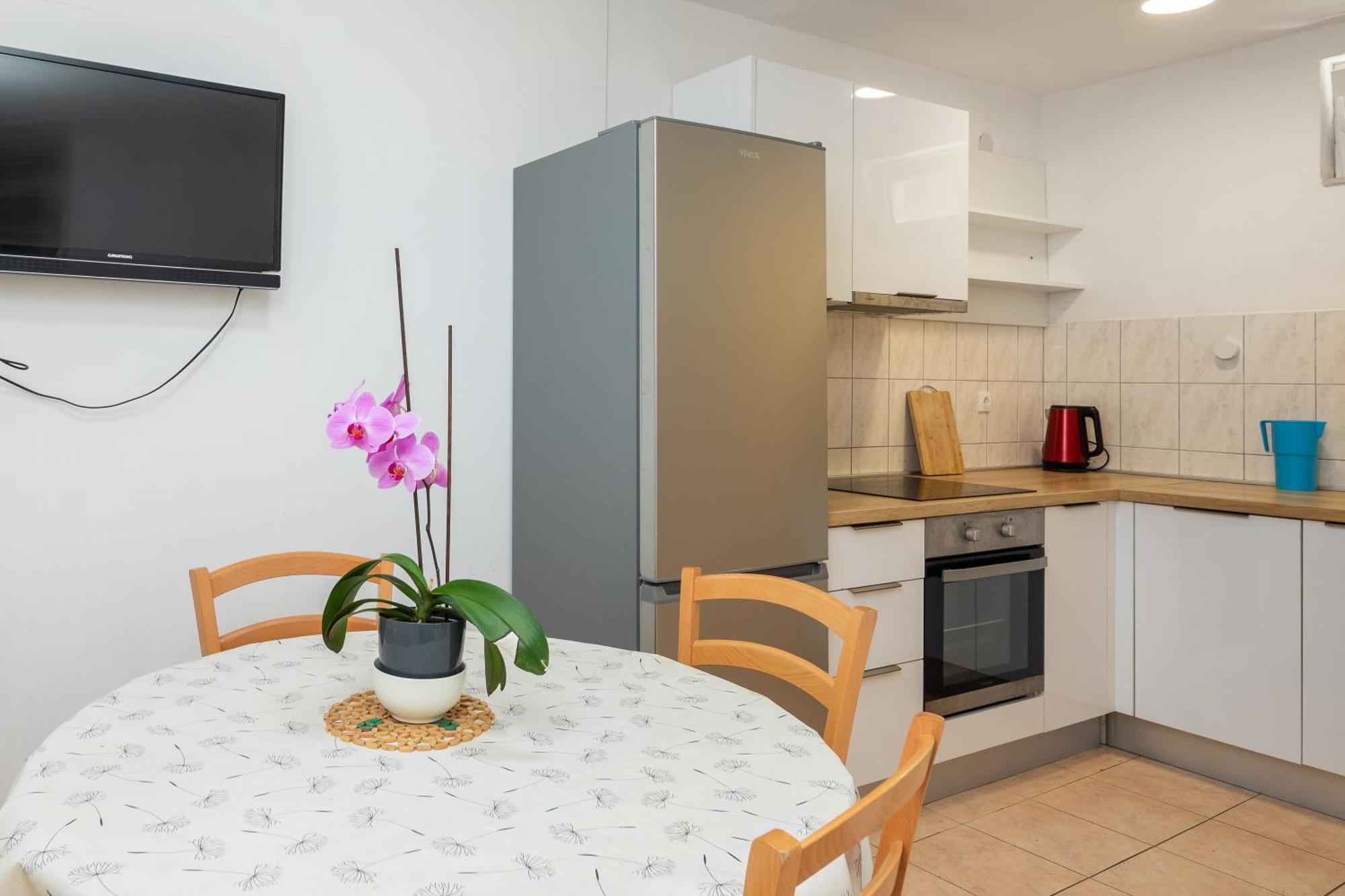 Apartment Roza *