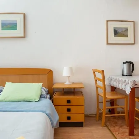 Apartments Roza Omis Exterior photo