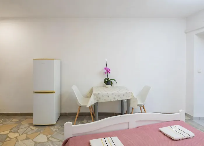 Apartments Roza