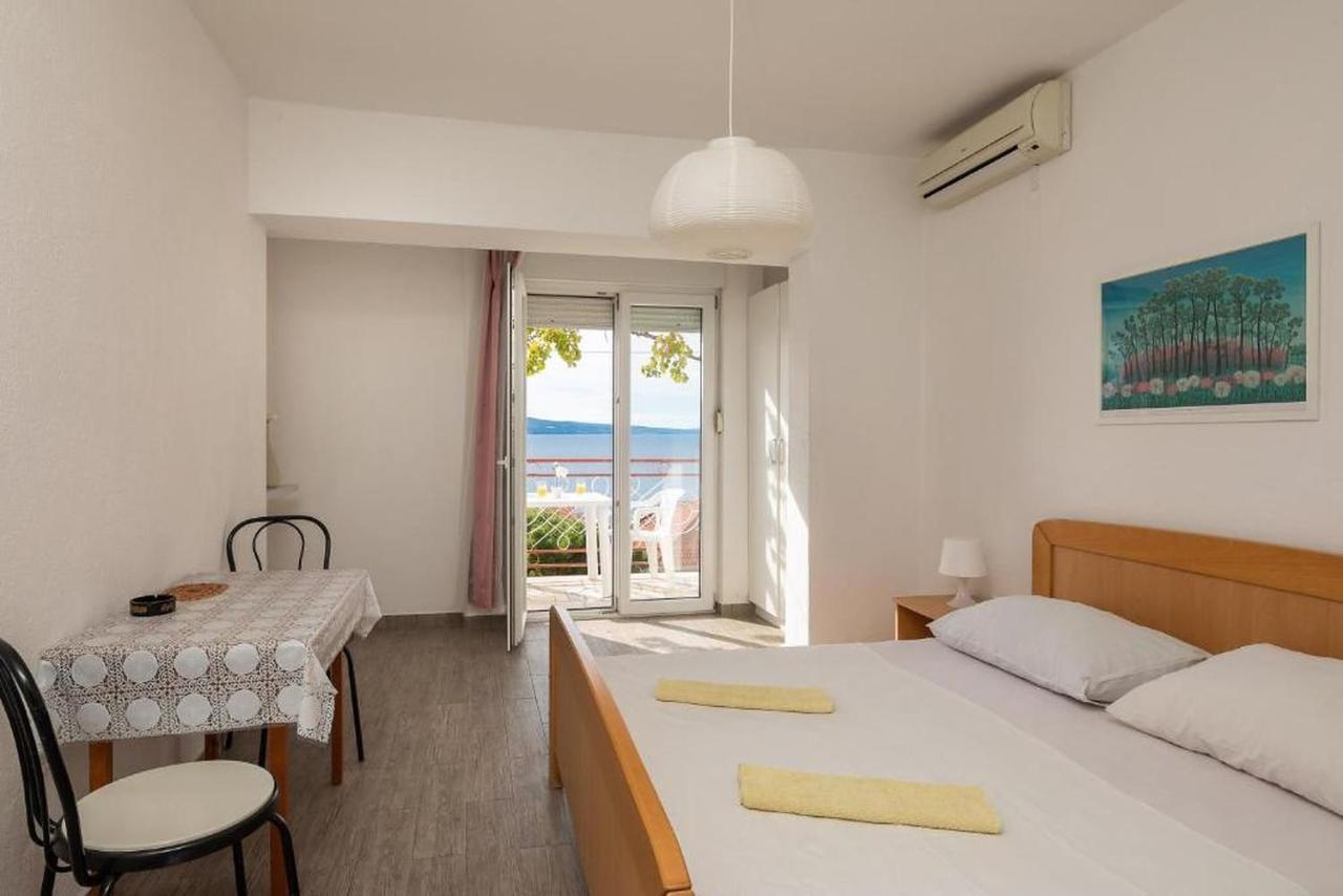 Apartment Roza *