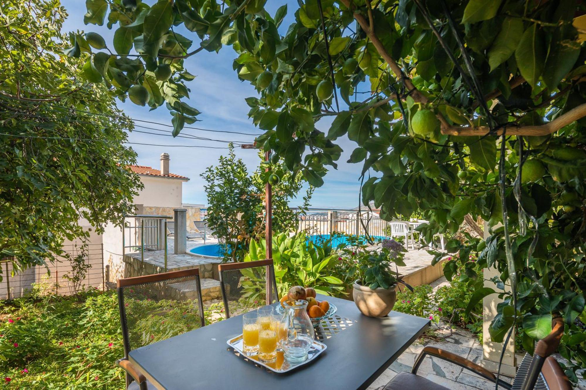 Roza Apartment