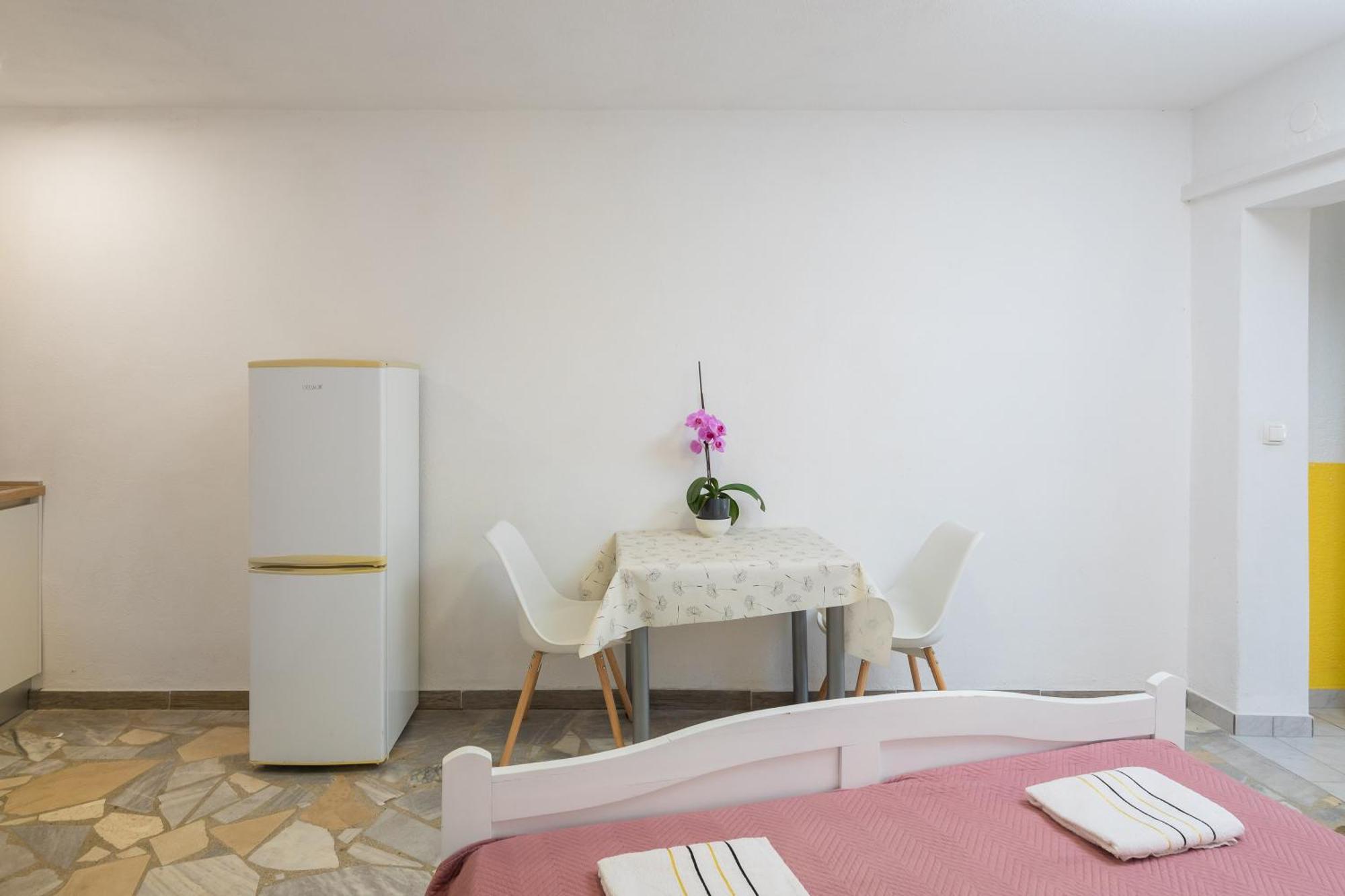 Apartment Roza *