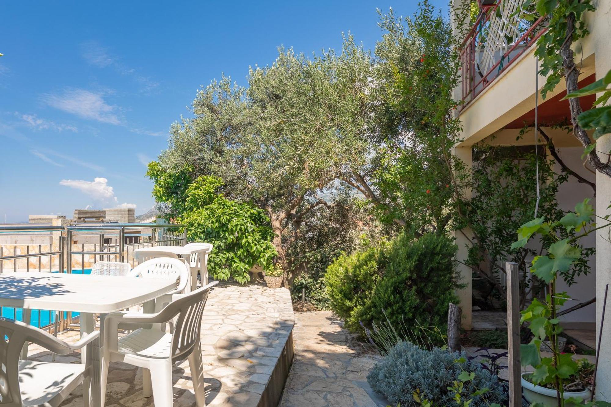 Apartment Roza Omis